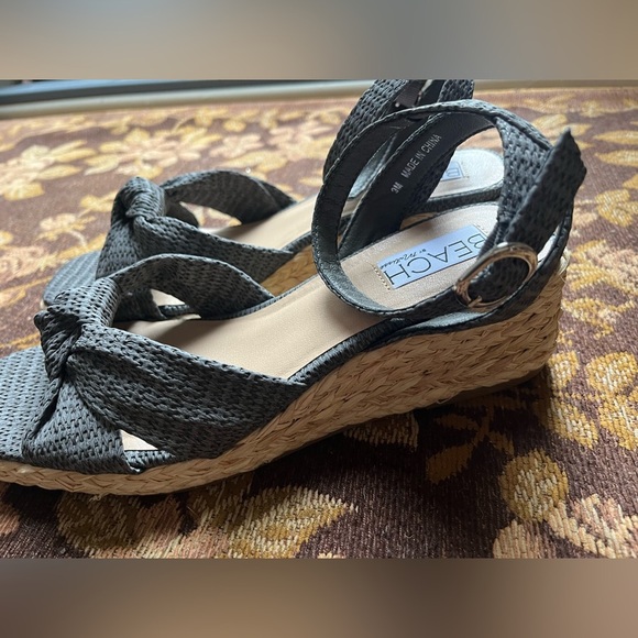New! Beach by Matisse “Ibiza” Style Gray Woven Sandals various sizes - Picture 10 of 15